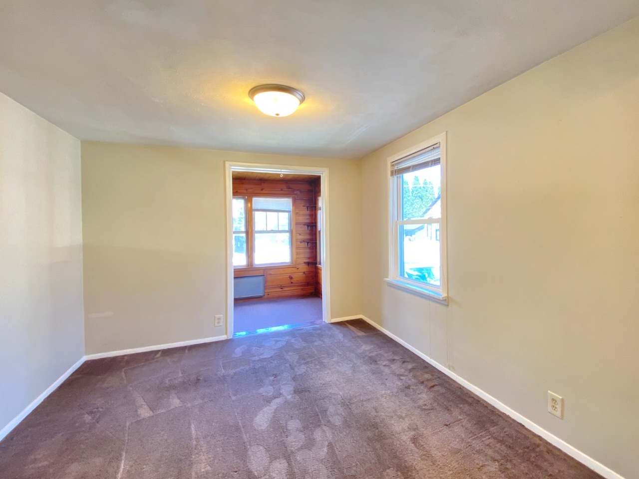 307 Elgin Avenue, East Dundee, IL 60118