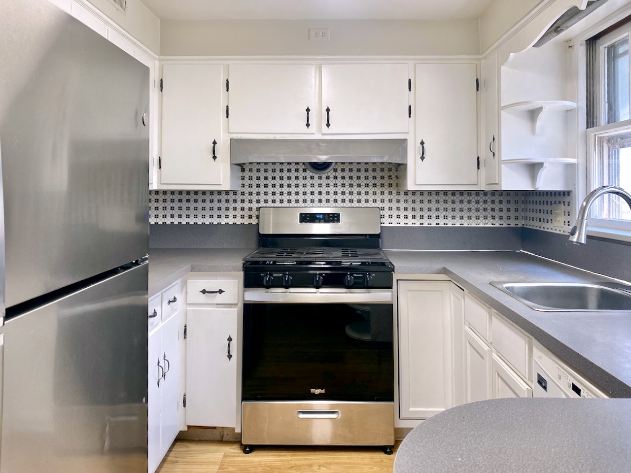 307 Elgin Avenue, East Dundee, IL 60118