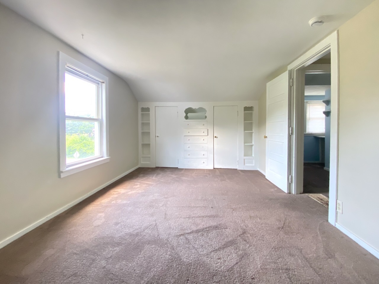 307 Elgin Avenue, East Dundee, IL 60118