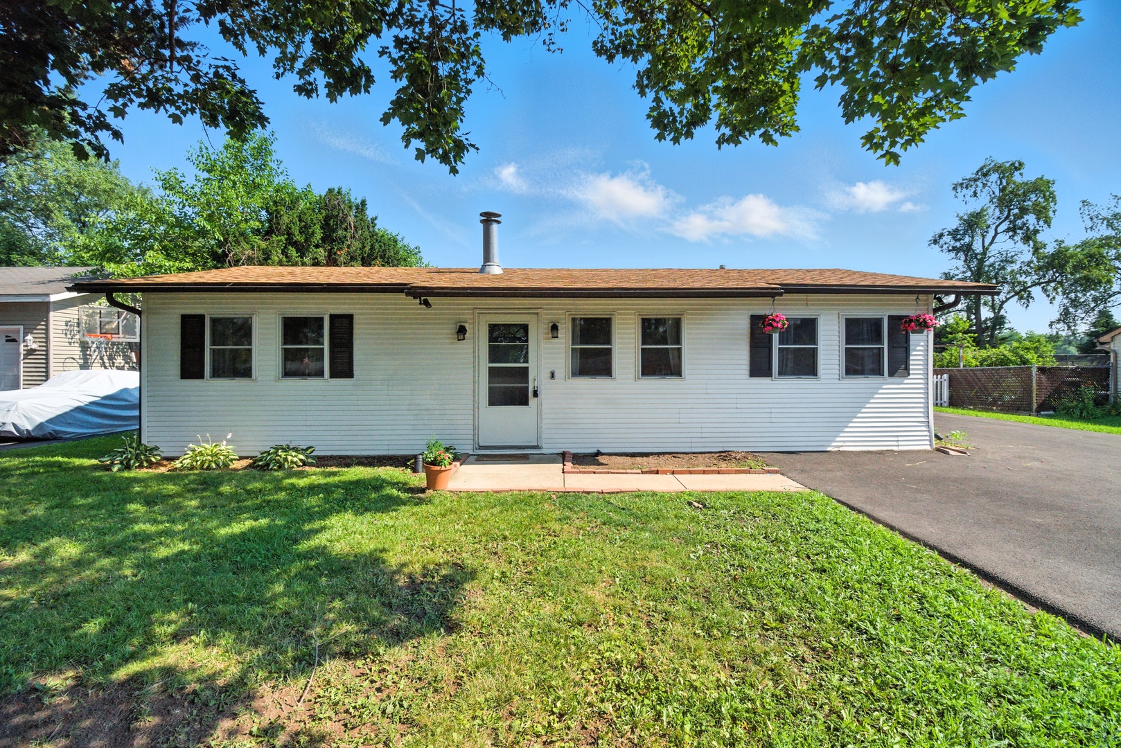 34W928 N James Drive, St. Charles, IL 60174