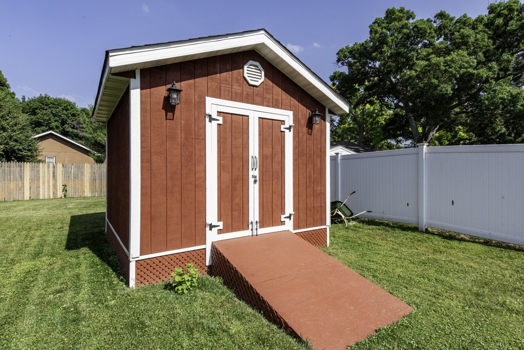 10415 W Ames Avenue, Beach Park, IL 60087