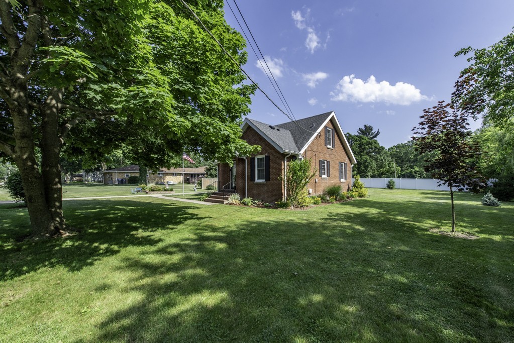10415 W Ames Avenue, Beach Park, IL 60087