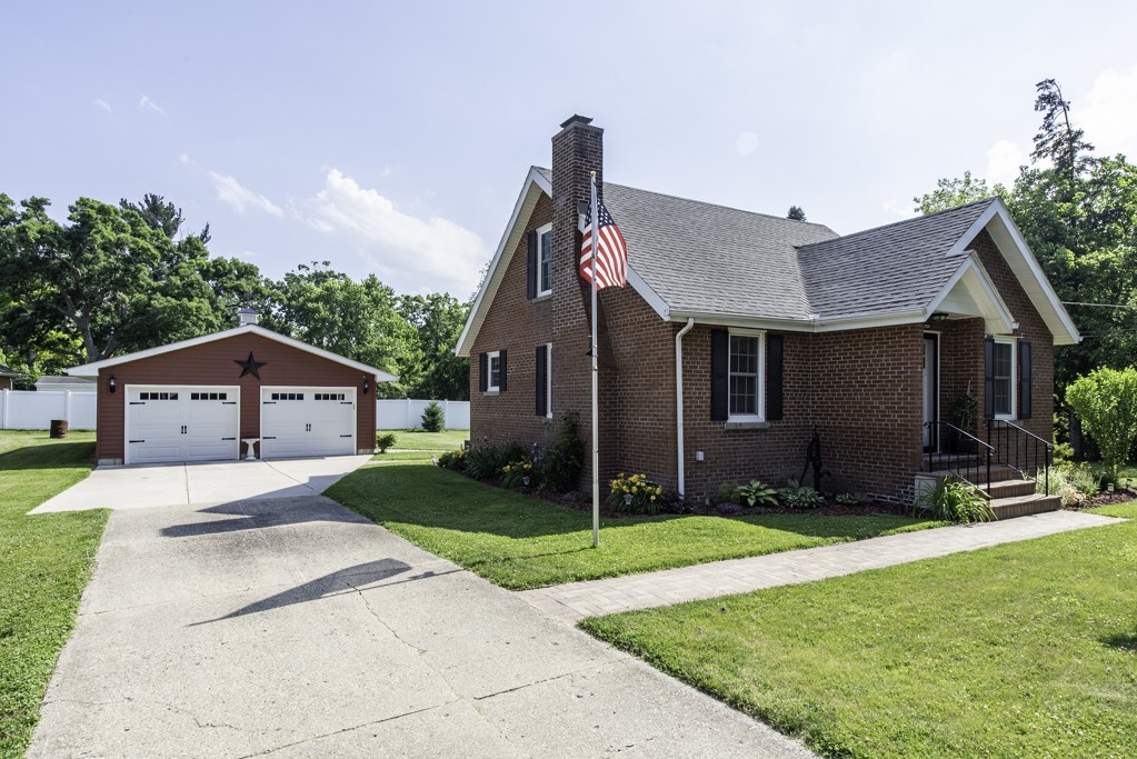 10415 W Ames Avenue, Beach Park, IL 60087