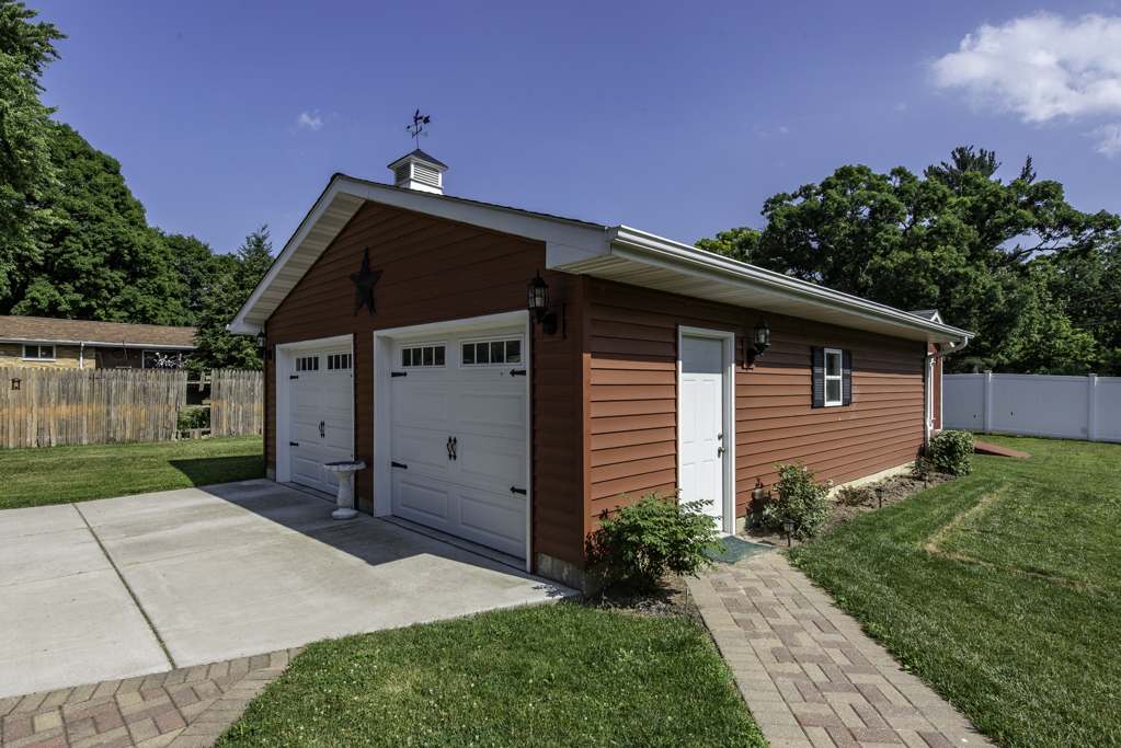 10415 W Ames Avenue, Beach Park, IL 60087