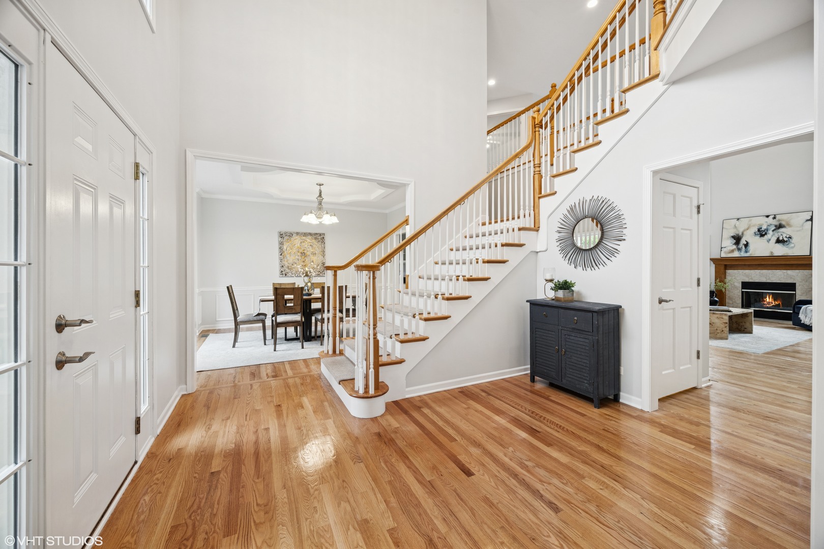 1040 E Buckingham Drive, Naperville, IL 60563