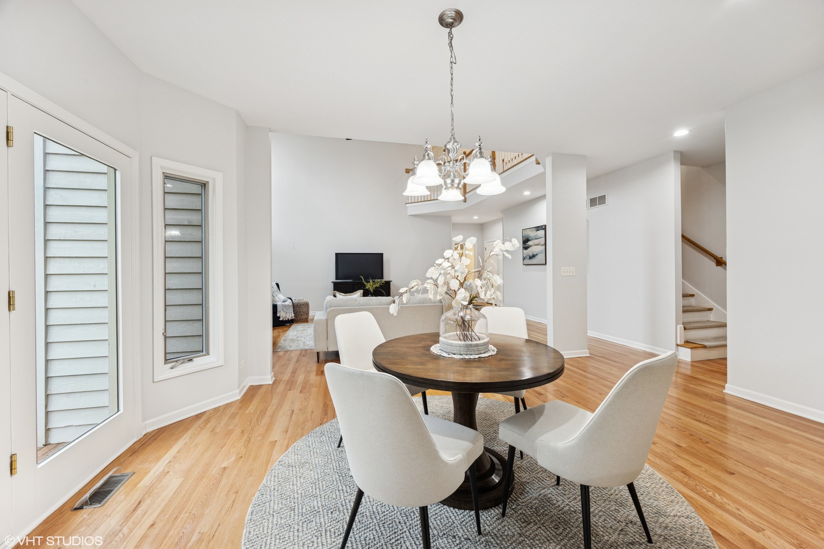 1040 E Buckingham Drive, Naperville, IL 60563