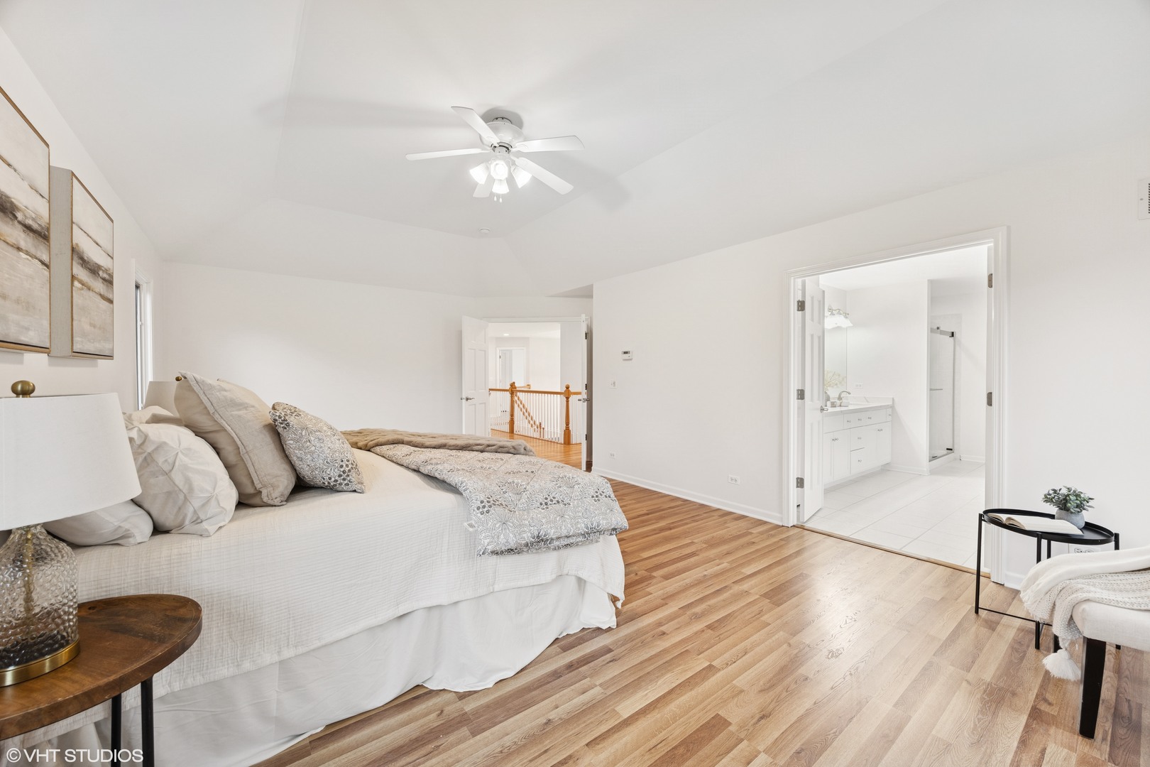 1040 E Buckingham Drive, Naperville, IL 60563