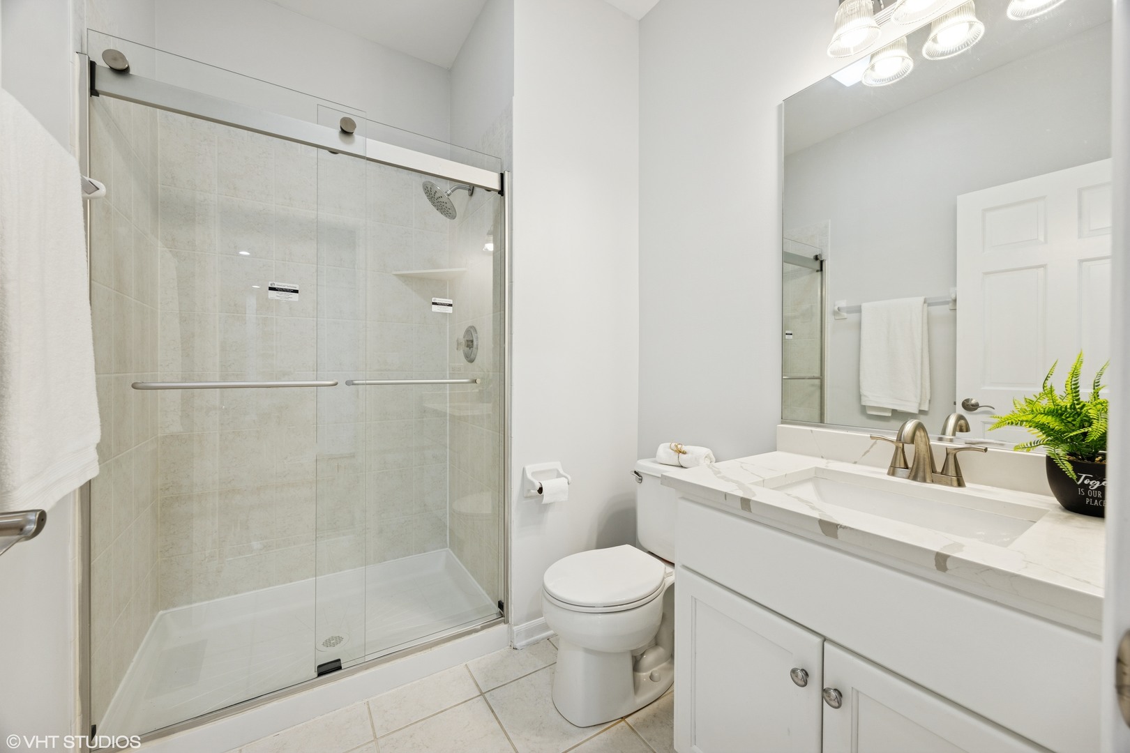 1040 E Buckingham Drive, Naperville, IL 60563