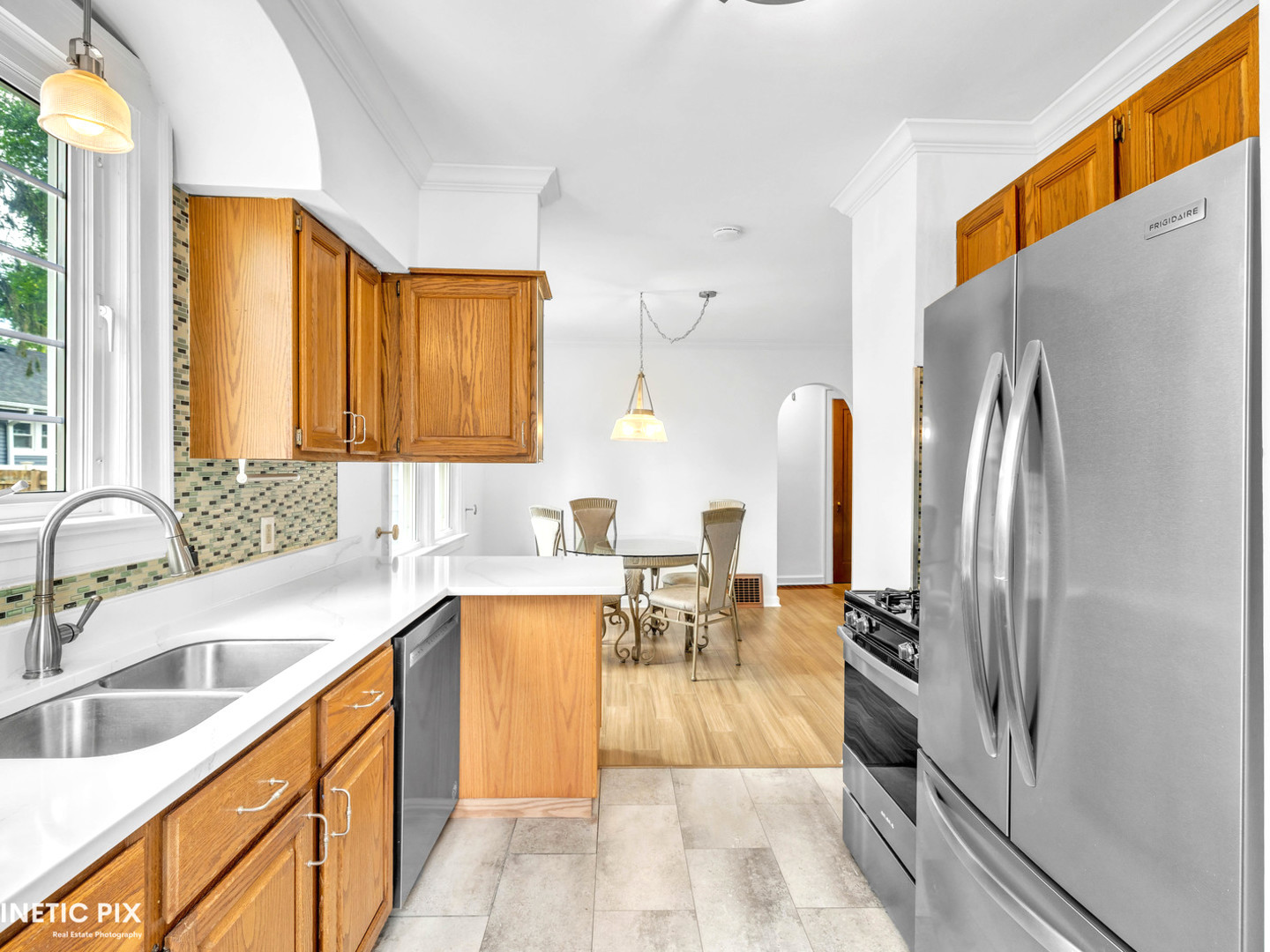 610 E 11th Street, Lockport, IL 60441