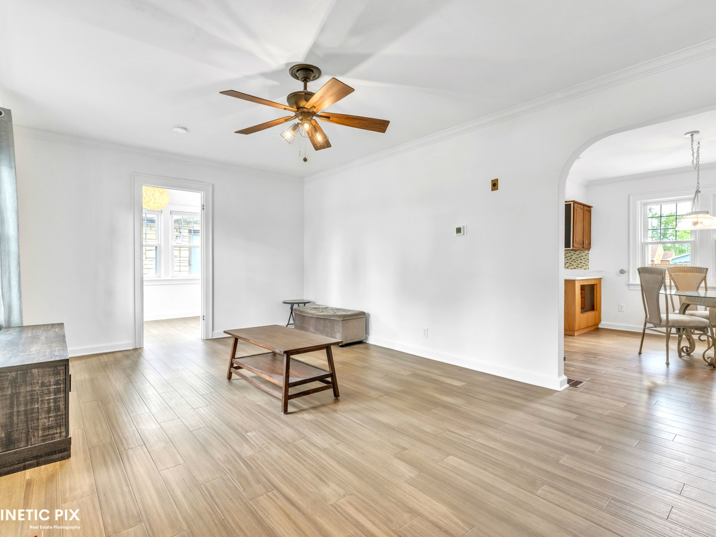 610 E 11th Street, Lockport, IL 60441
