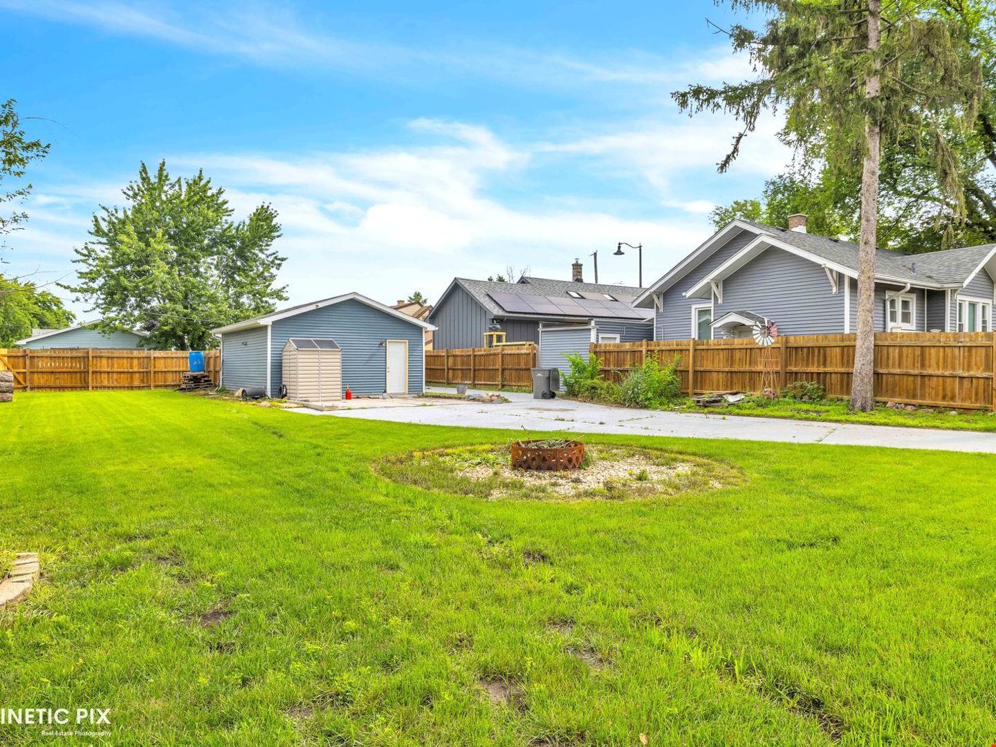 610 E 11th Street, Lockport, IL 60441