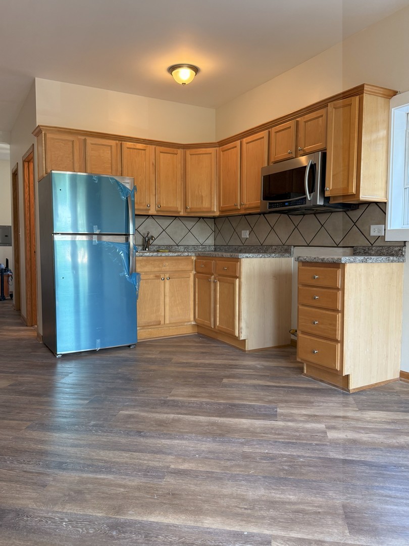 8237 S Commercial Avenue #2, Chicago, IL 60617