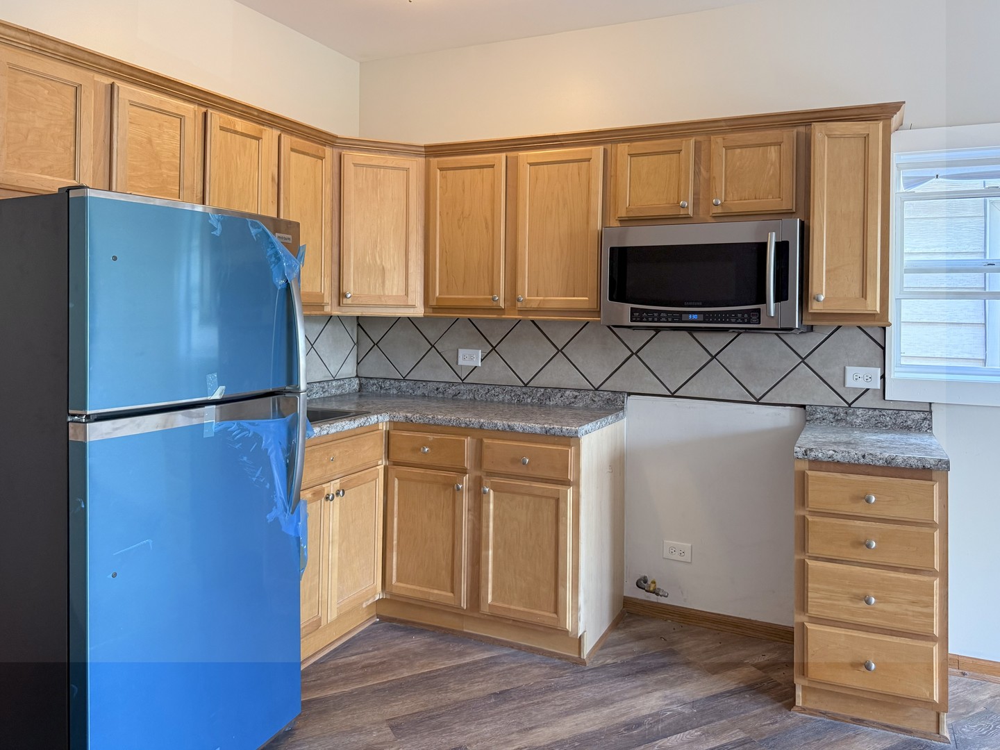 8237 S Commercial Avenue #2, Chicago, IL 60617