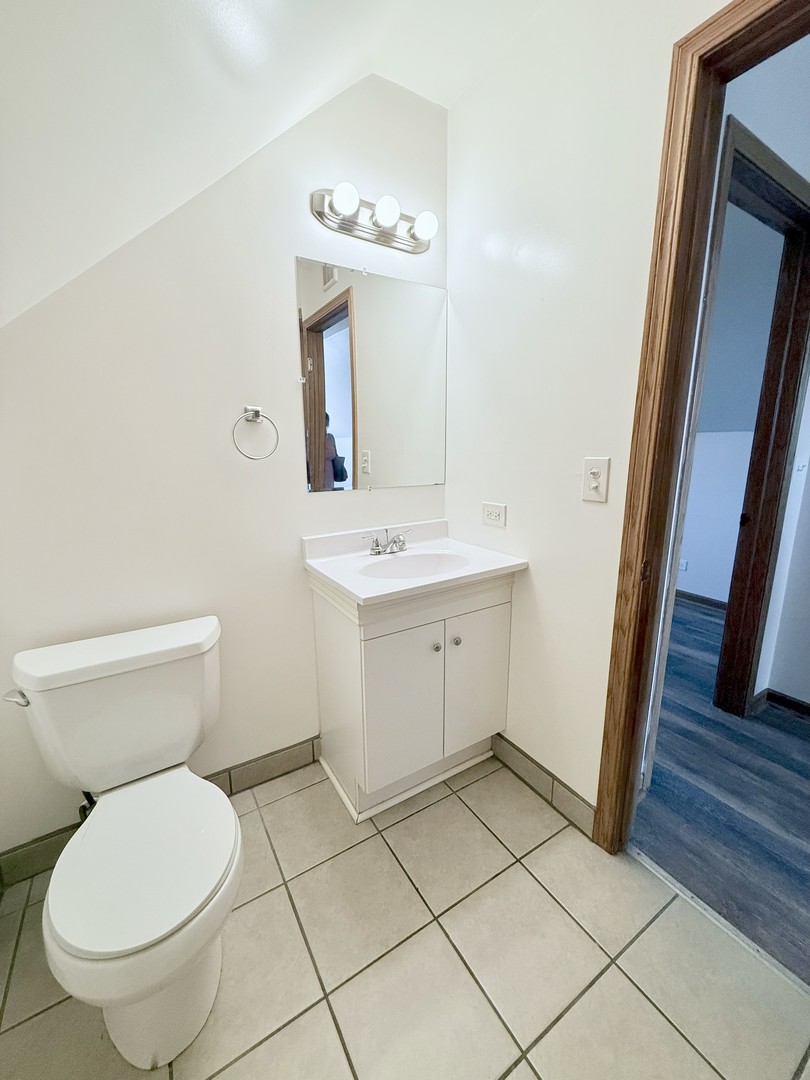 8237 S Commercial Avenue #2, Chicago, IL 60617