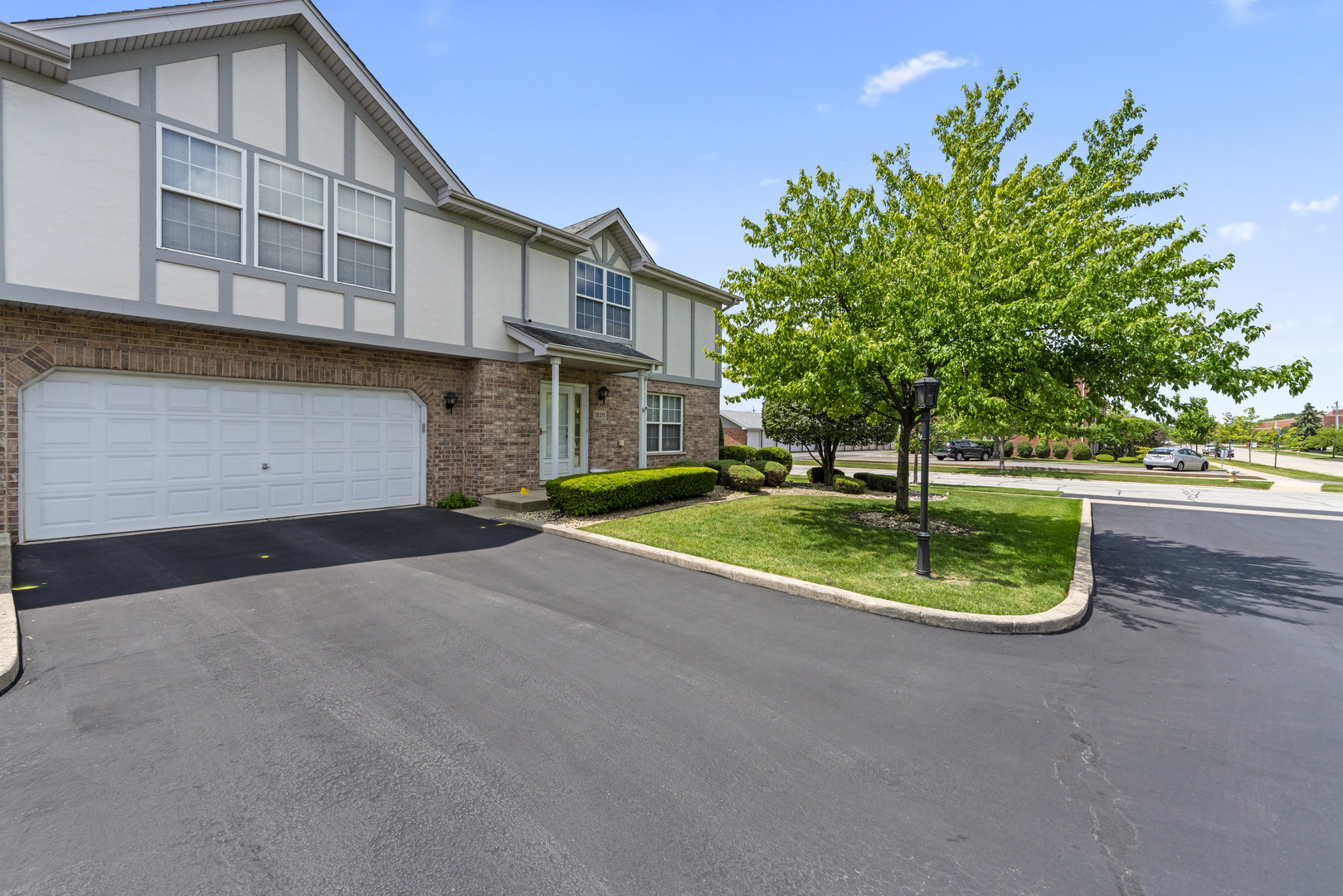 18211 Eagle Drive, Tinley Park, IL 60477