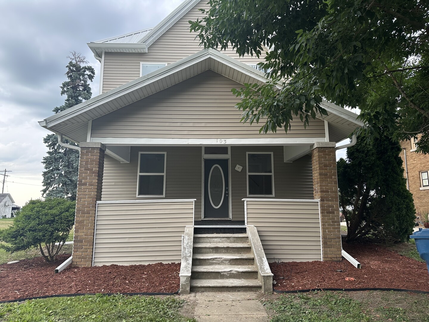 103 Harrison Street, Stanford, IL 61774