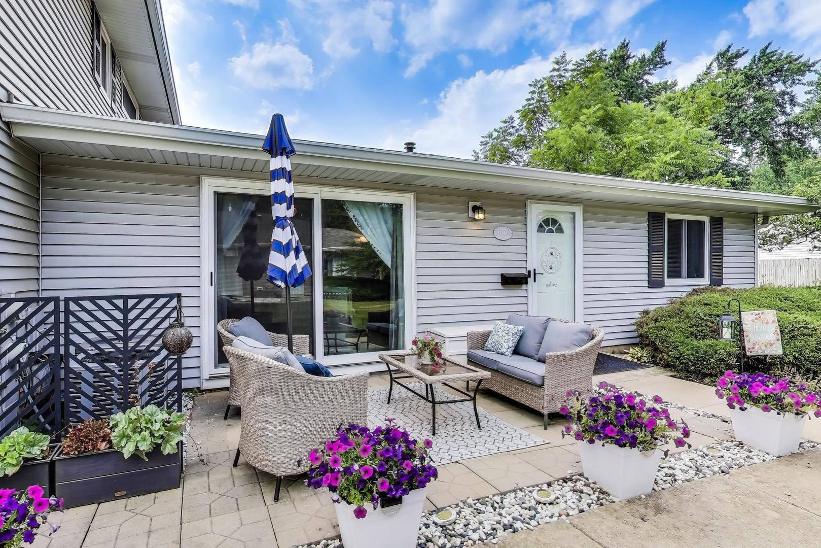 1042 Quanset Court, Schaumburg, IL 60194
