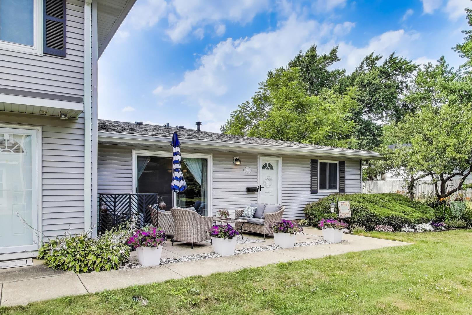 1042 Quanset Court, Schaumburg, IL 60194