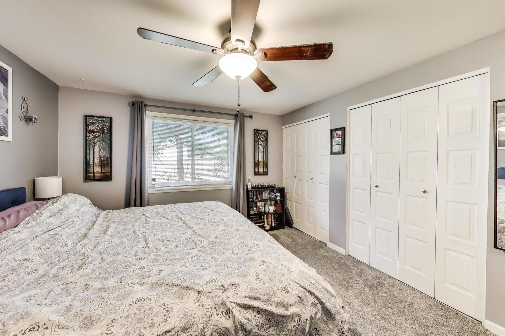 1042 Quanset Court, Schaumburg, IL 60194