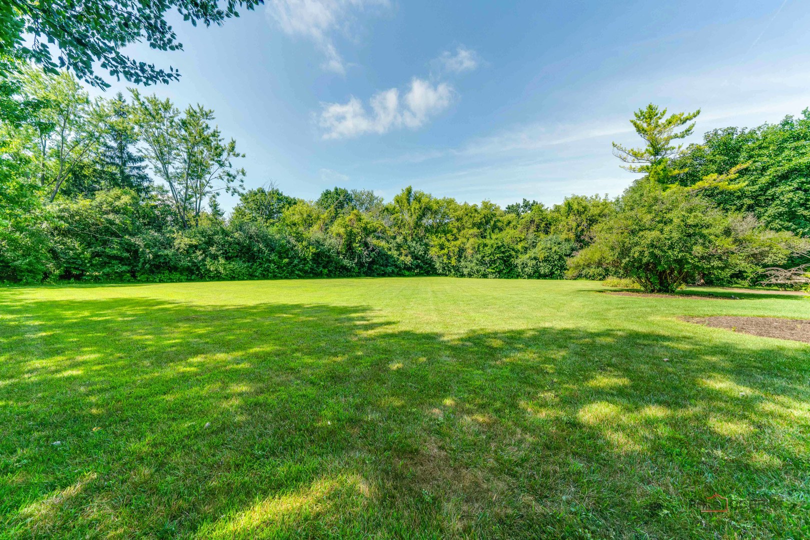 555 W Everett Road, Lake Forest, IL 60045
