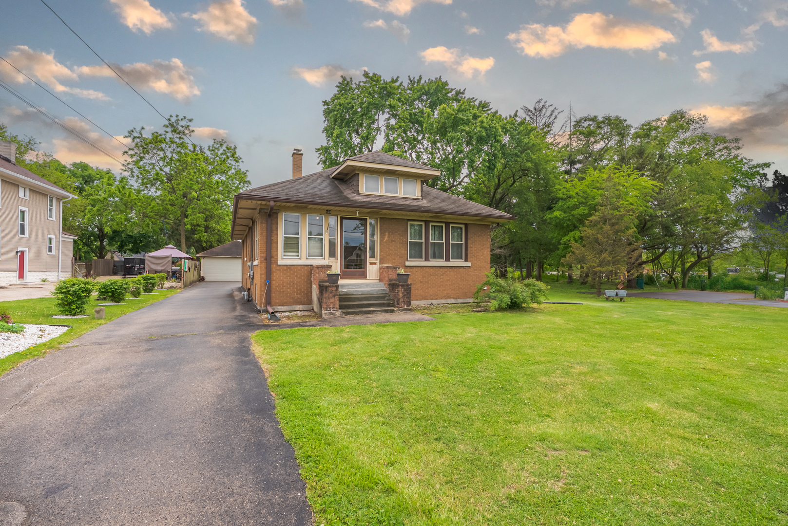 408 Manhattan Road, Joliet, IL 60433