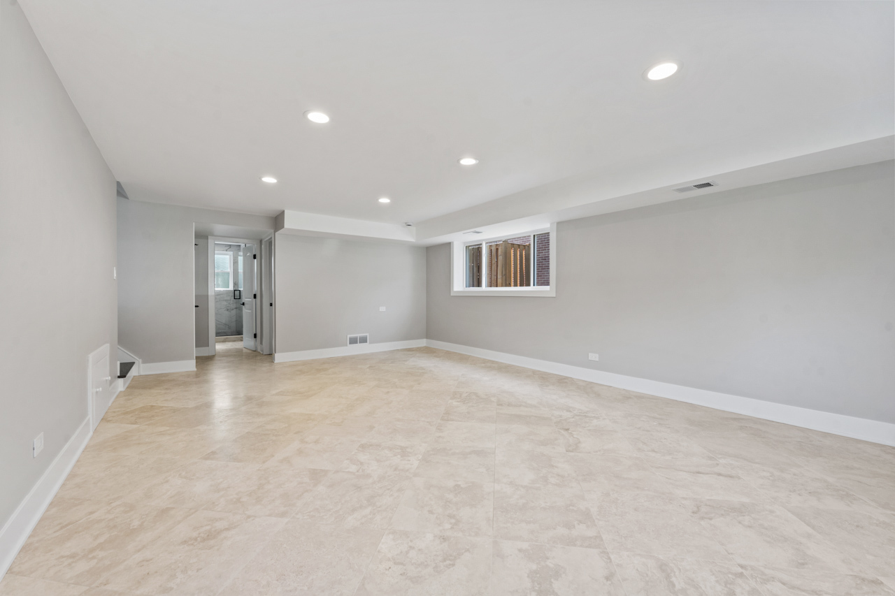 117 S Waverly Place, Mount Prospect, IL 60056