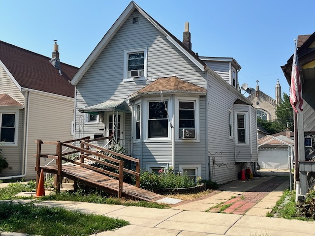 4160 W Eddy Street, Chicago, IL 60641