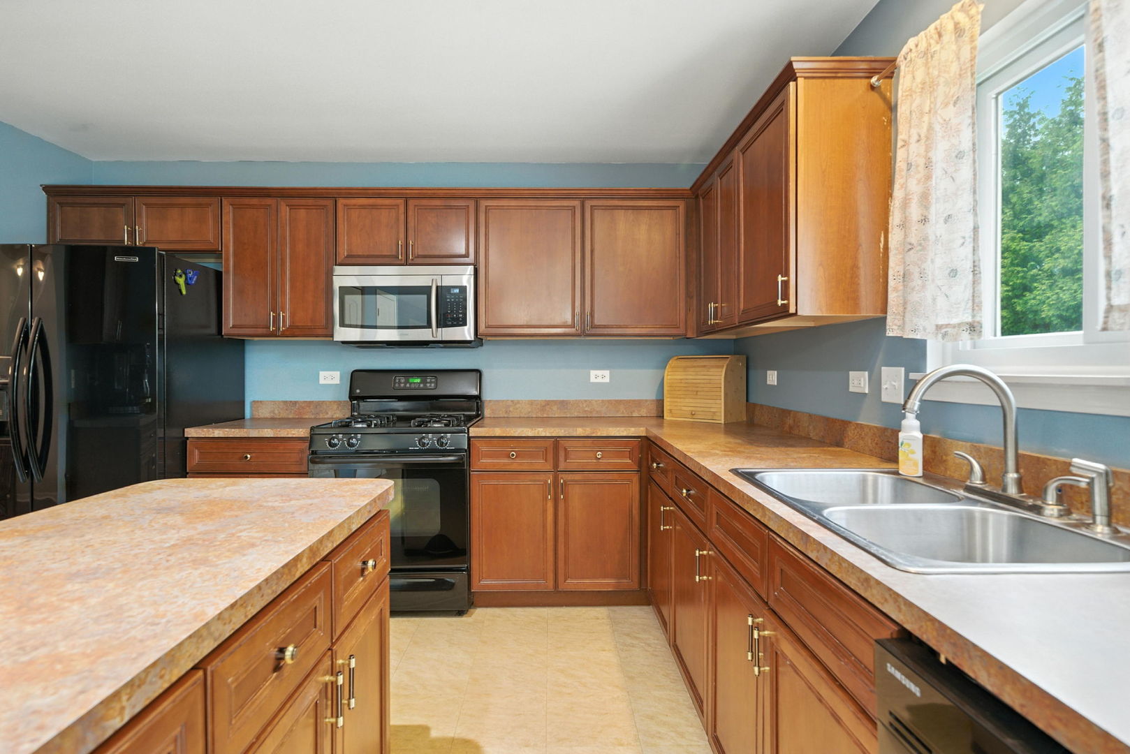 2942 Heather Lane, Montgomery, IL 60538