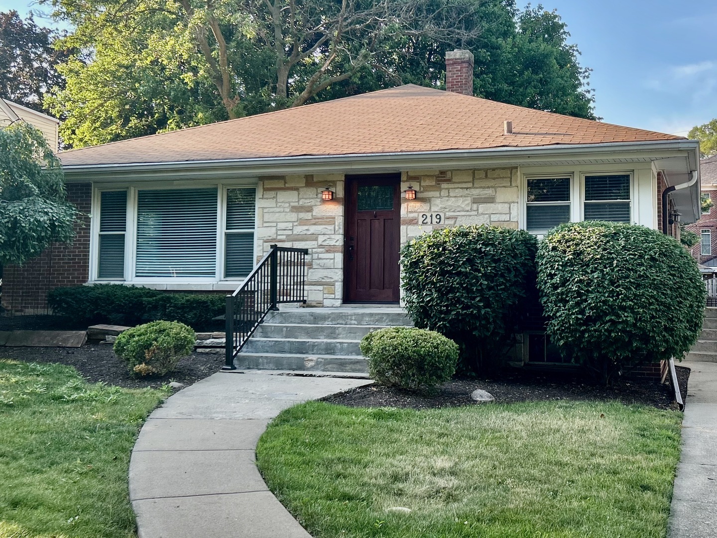 219 Spring Avenue, Naperville, IL 60540