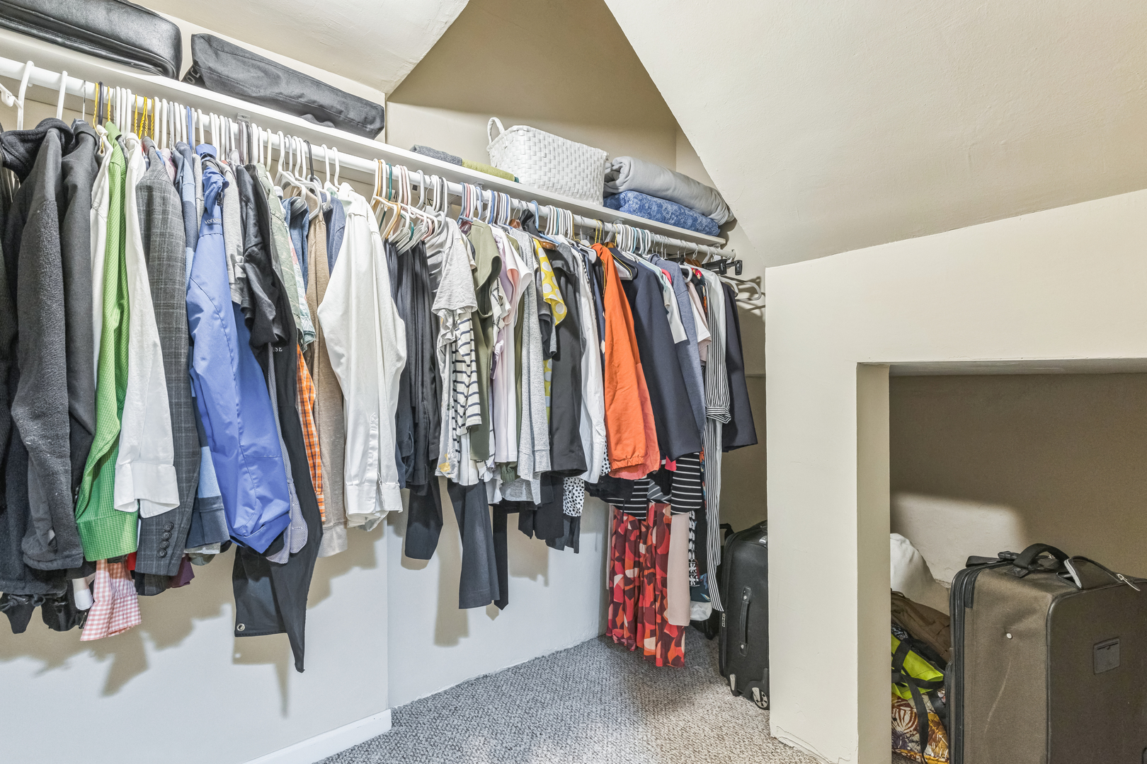 5609 N Mango Avenue #1W, Chicago, IL 60646