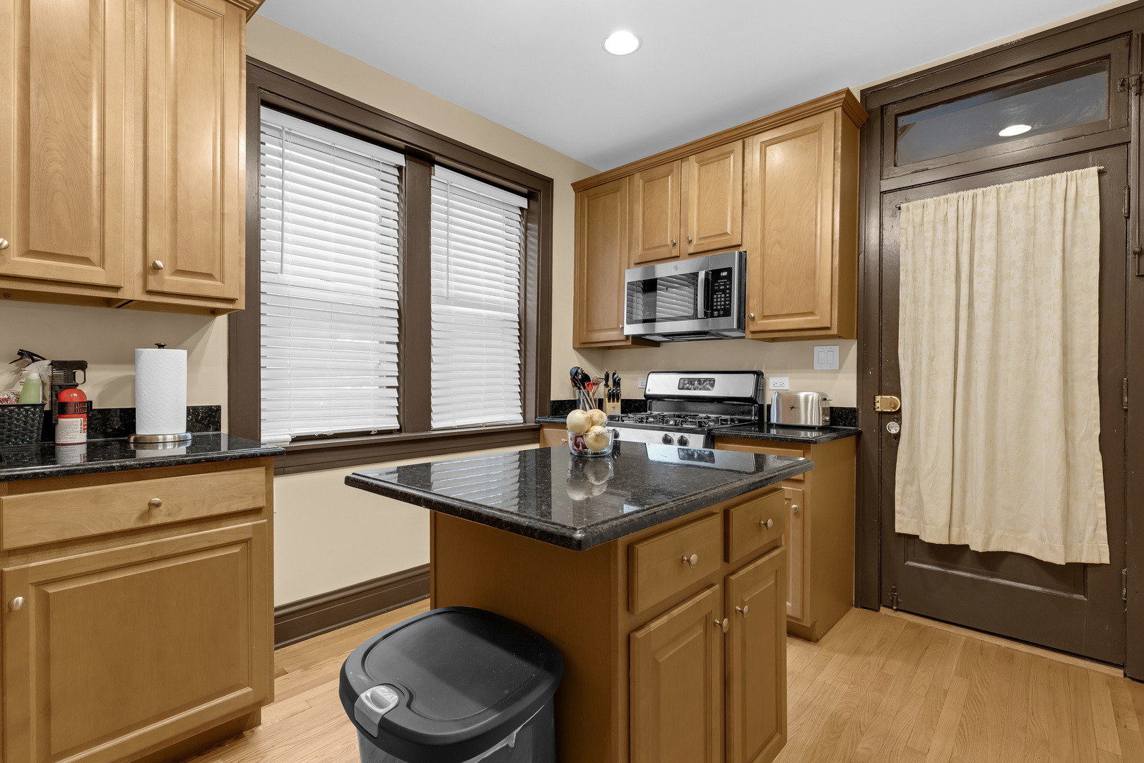 5609 N Mango Avenue #1W, Chicago, IL 60646