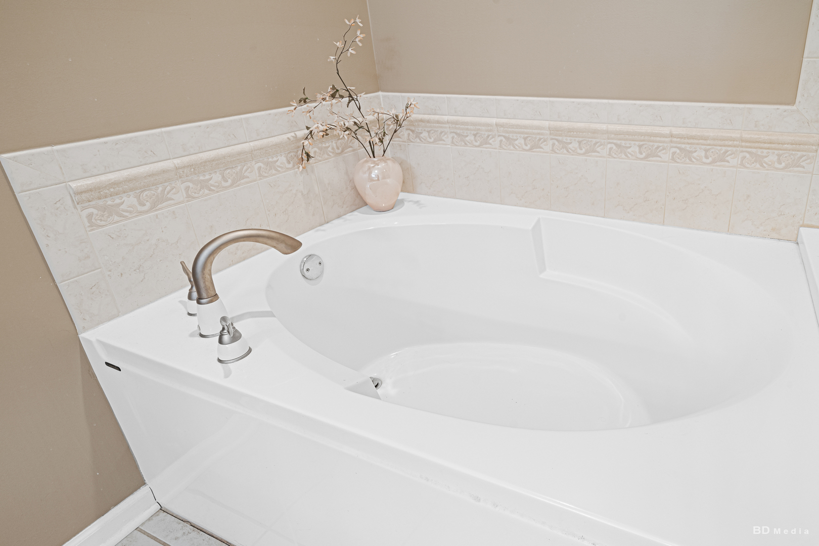 18011 Breckenridge Boulevard, Orland Park, IL 60467