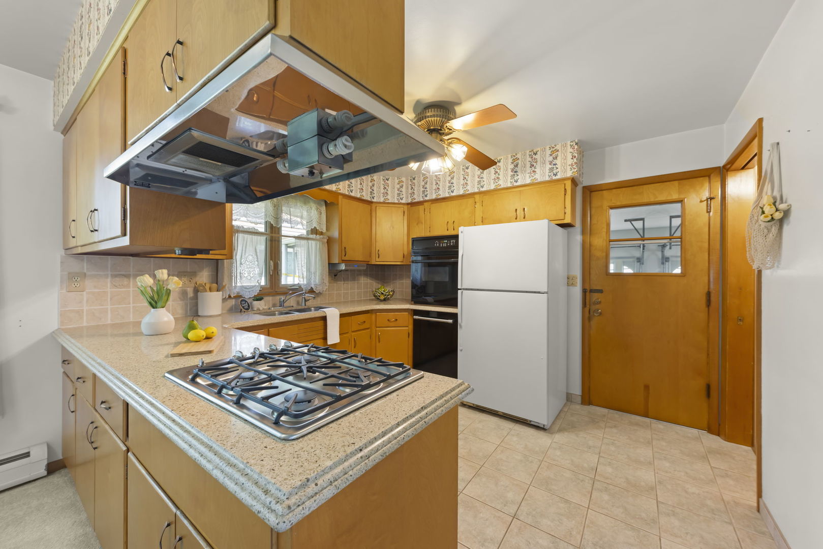 1201 McDonald Avenue, Aurora, IL 60506