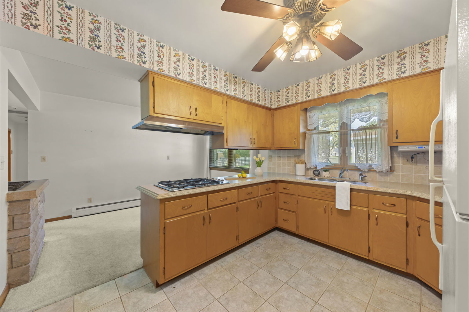 1201 McDonald Avenue, Aurora, IL 60506