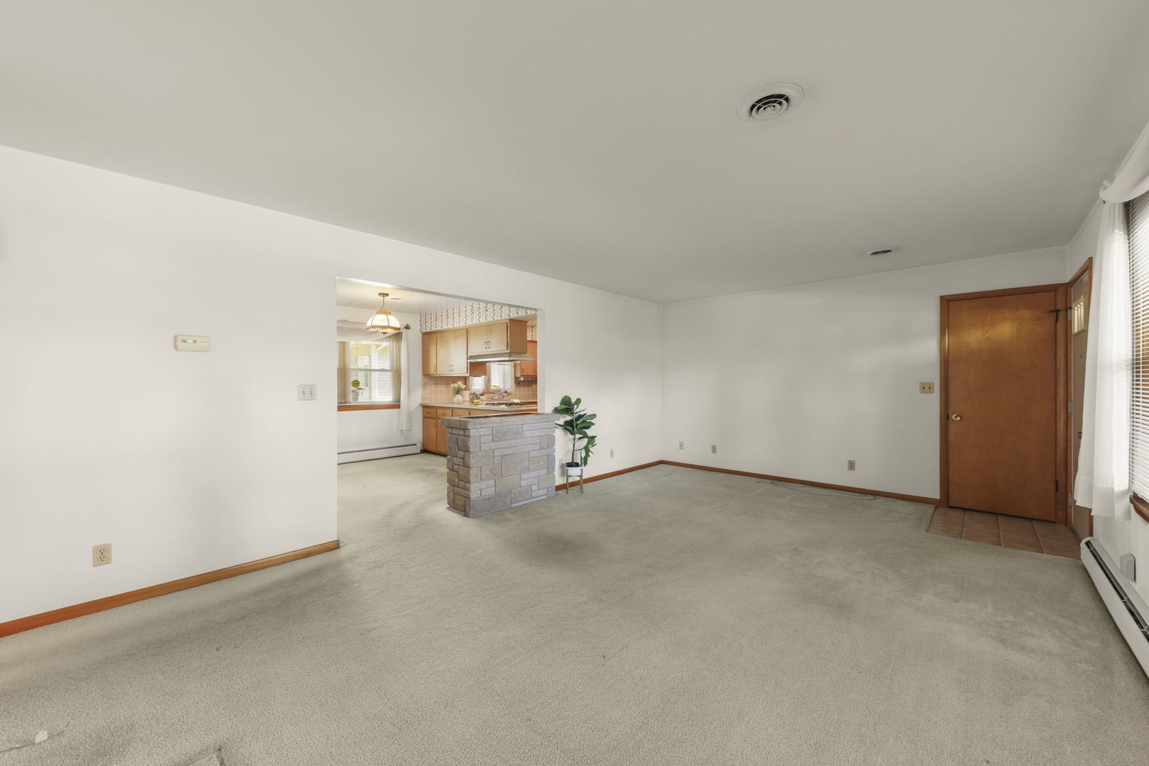 1201 McDonald Avenue, Aurora, IL 60506