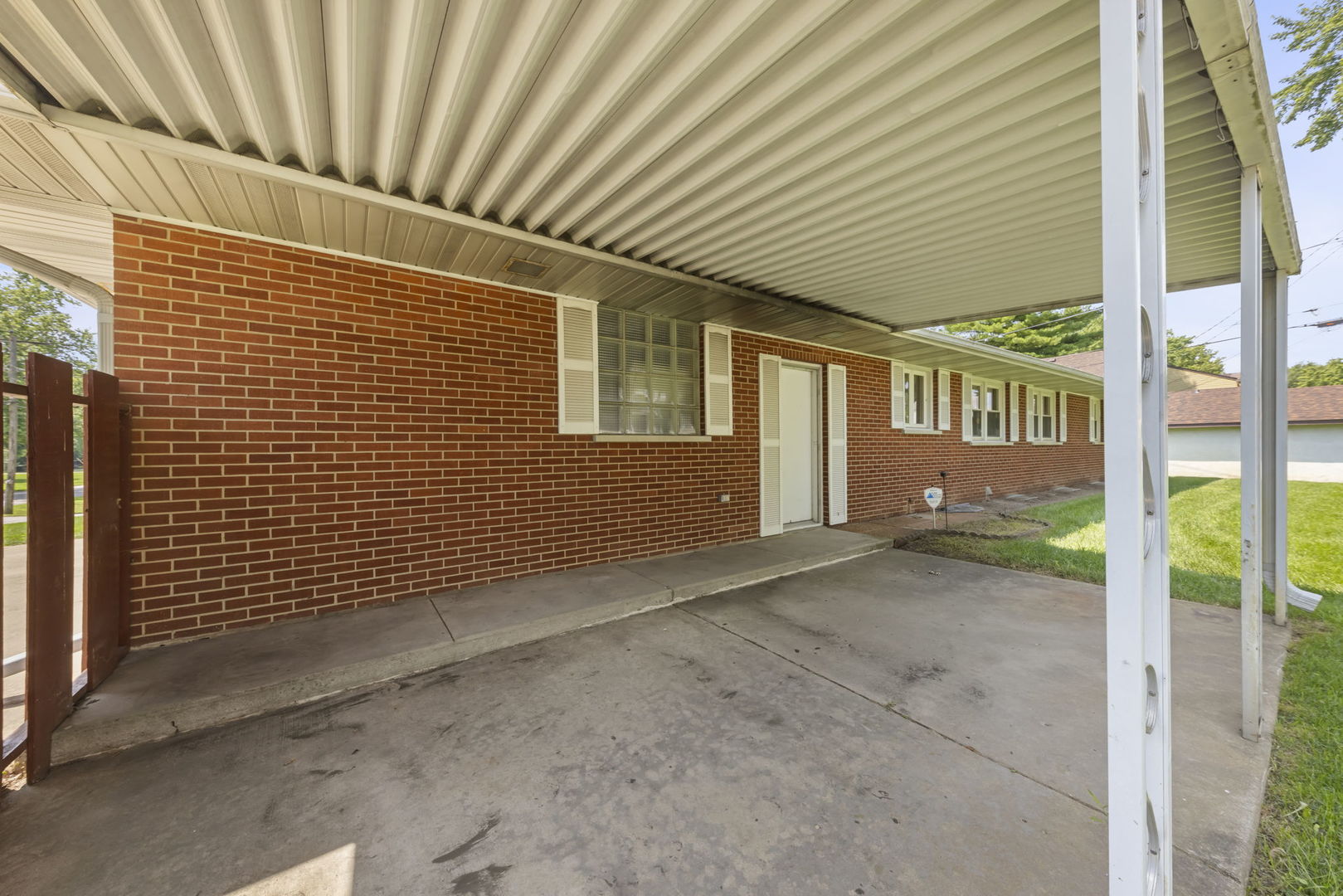 1201 McDonald Avenue, Aurora, IL 60506