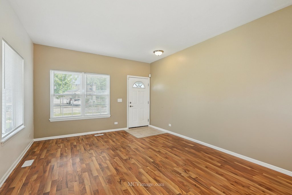 2260 Rebecca Circle, Montgomery, IL 60538