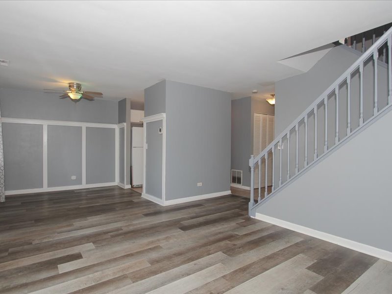 492 Dakota Court, Carol Stream, IL 60188