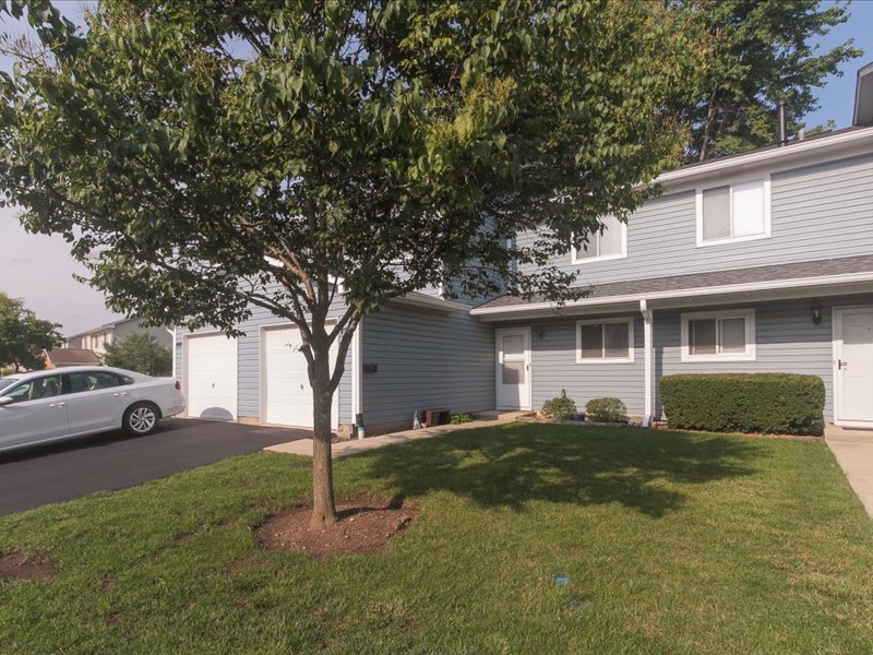 492 Dakota Court, Carol Stream, IL 60188