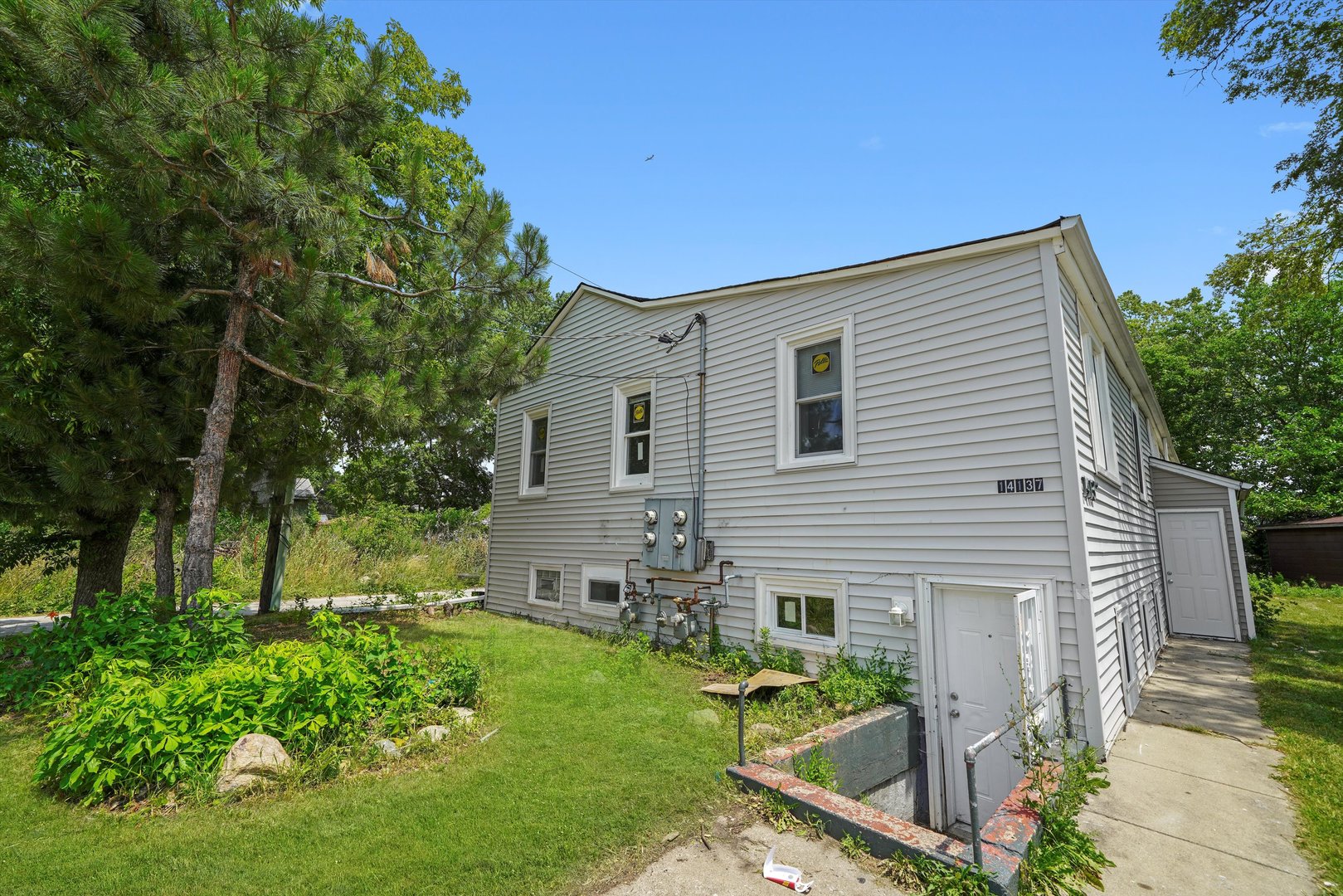14137 Greenwood Road, Dolton, IL 60419