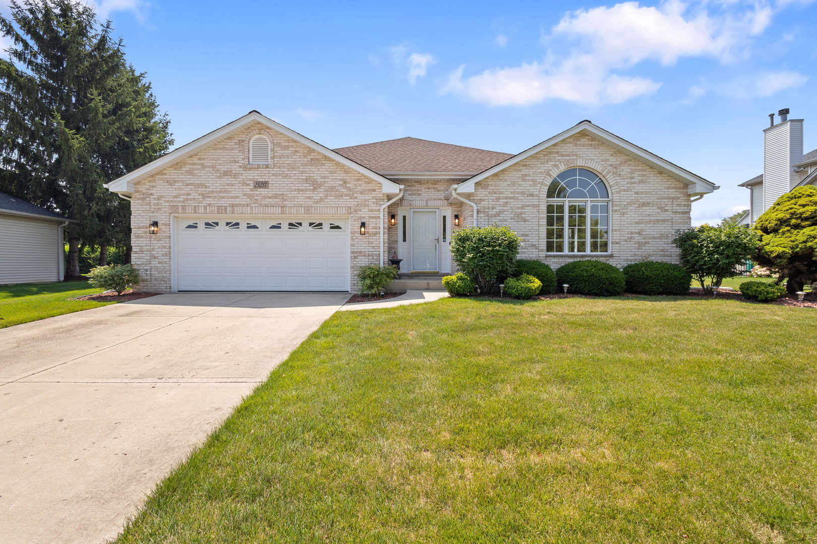 25217 Jacob Fry Drive, Plainfield, IL 60585