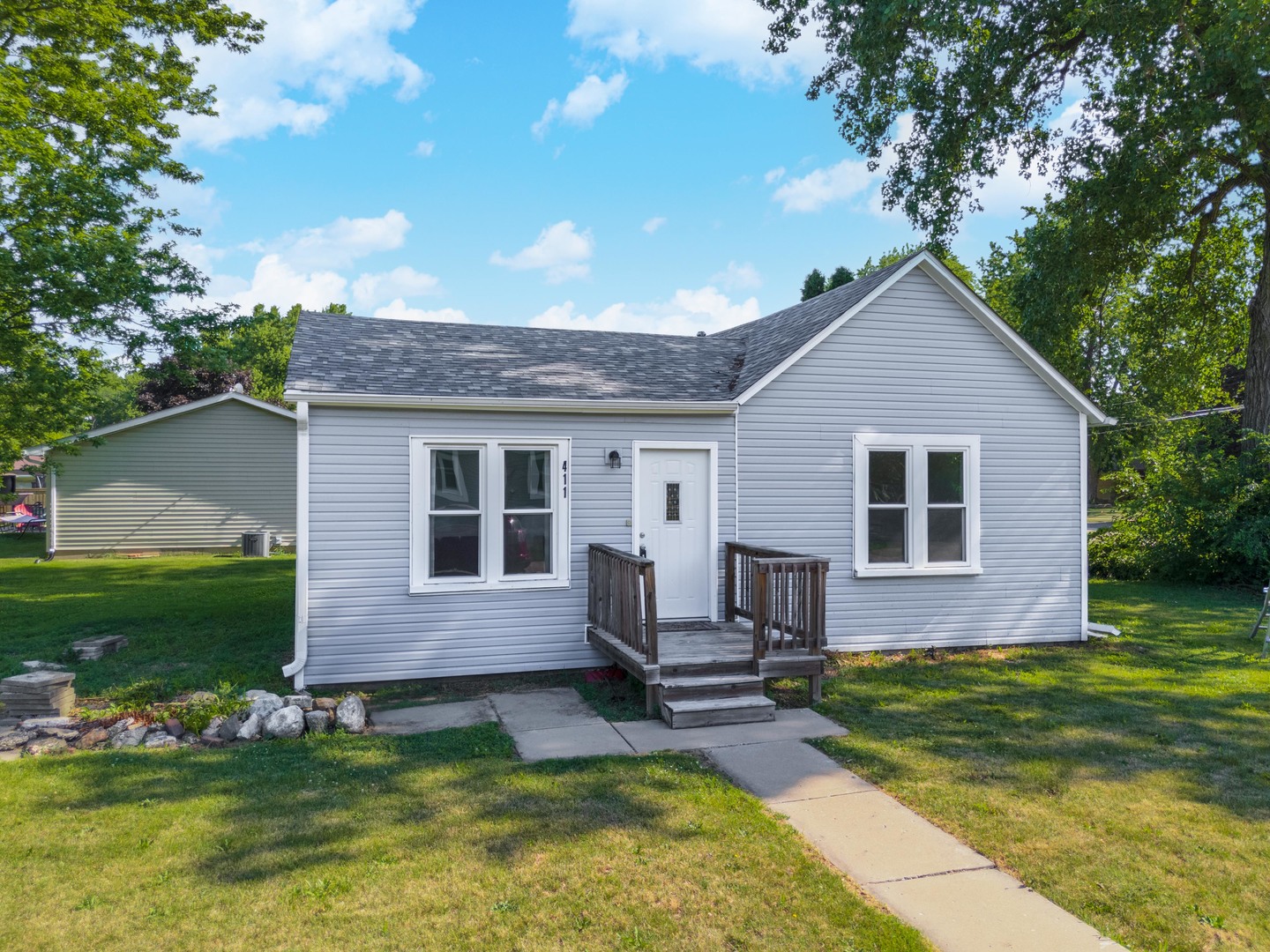 411 E Mazon Street, Gardner, IL 60424