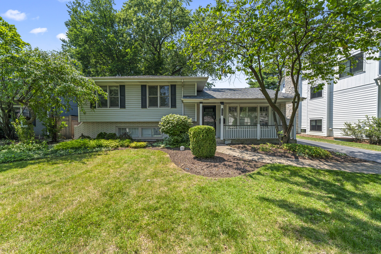 556 JEFFERSON Street, Hinsdale, IL 60521