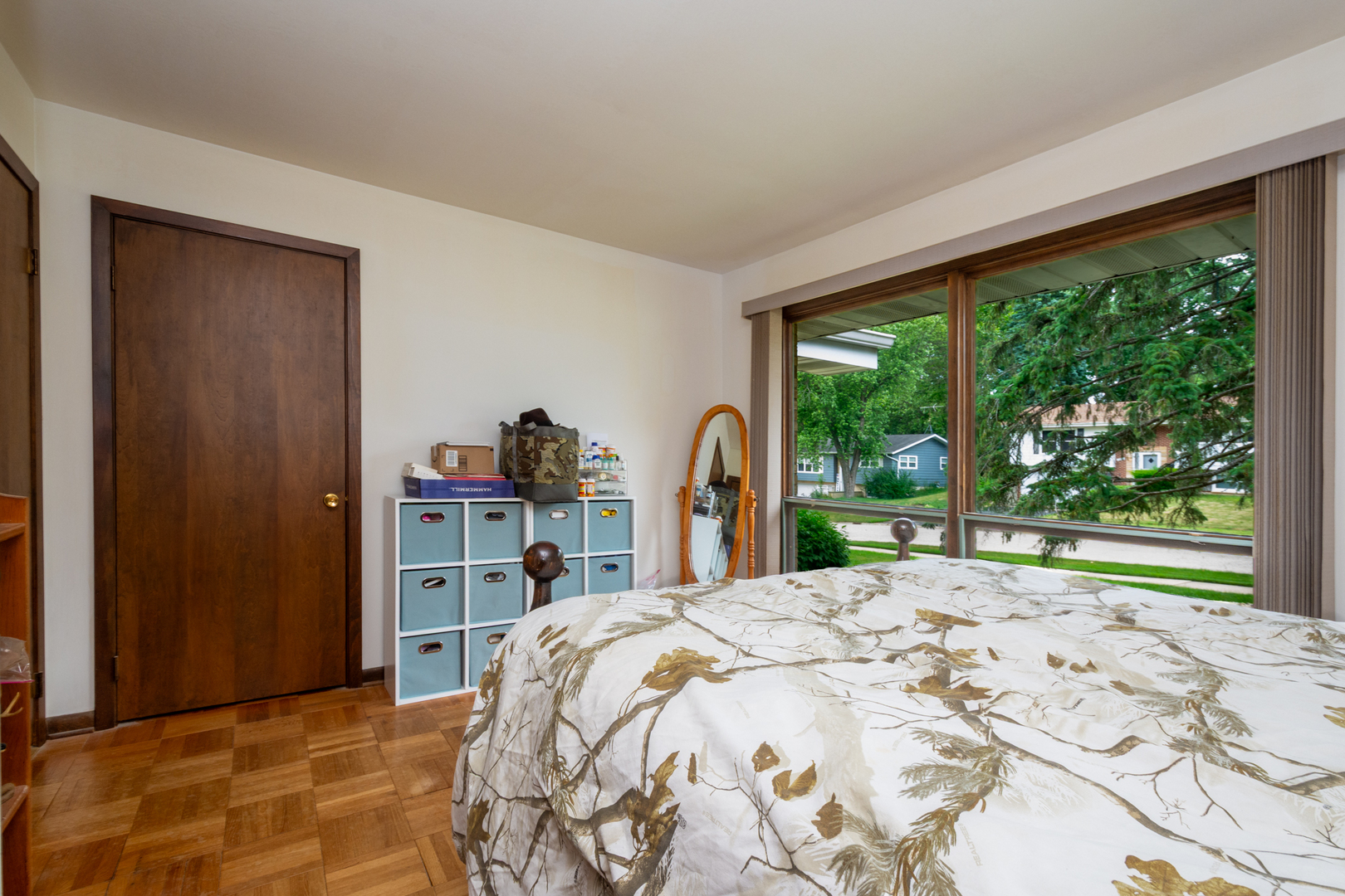 874 Hillandale Drive, Antioch, IL 60002