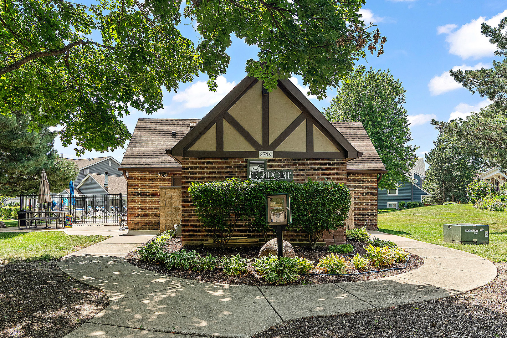 2725 Weeping Willow Drive #D, Lisle, IL 60532