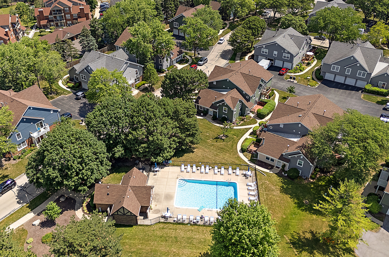 2725 Weeping Willow Drive #D, Lisle, IL 60532