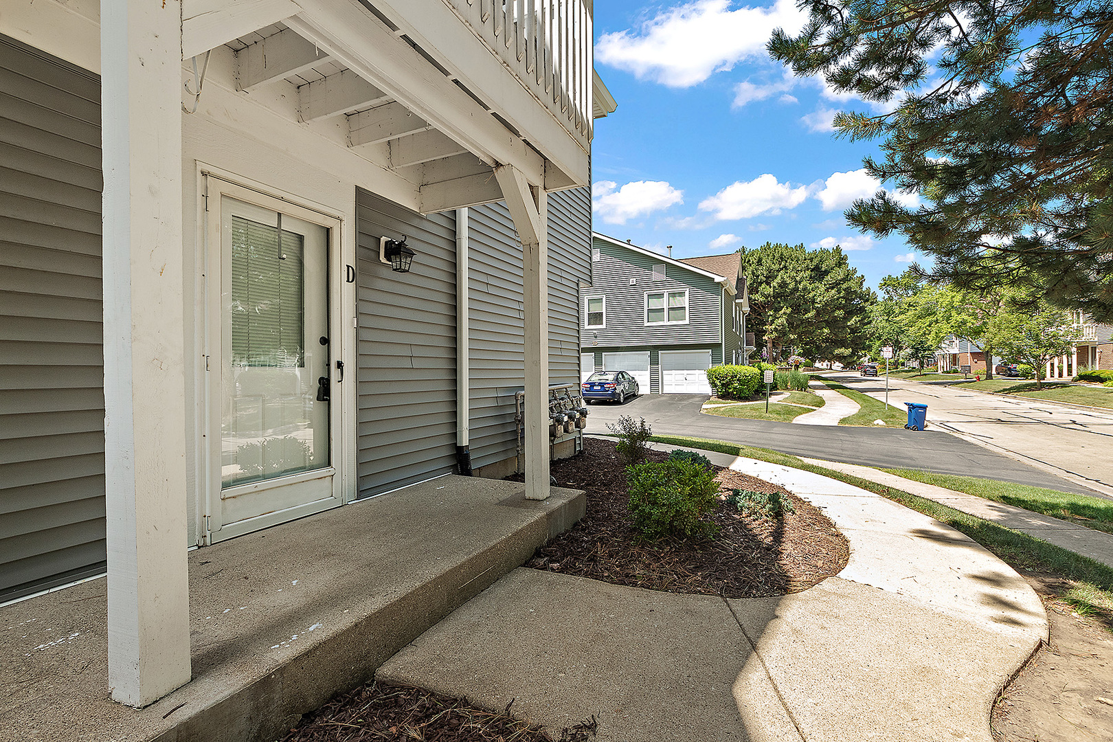 2725 Weeping Willow Drive #D, Lisle, IL 60532