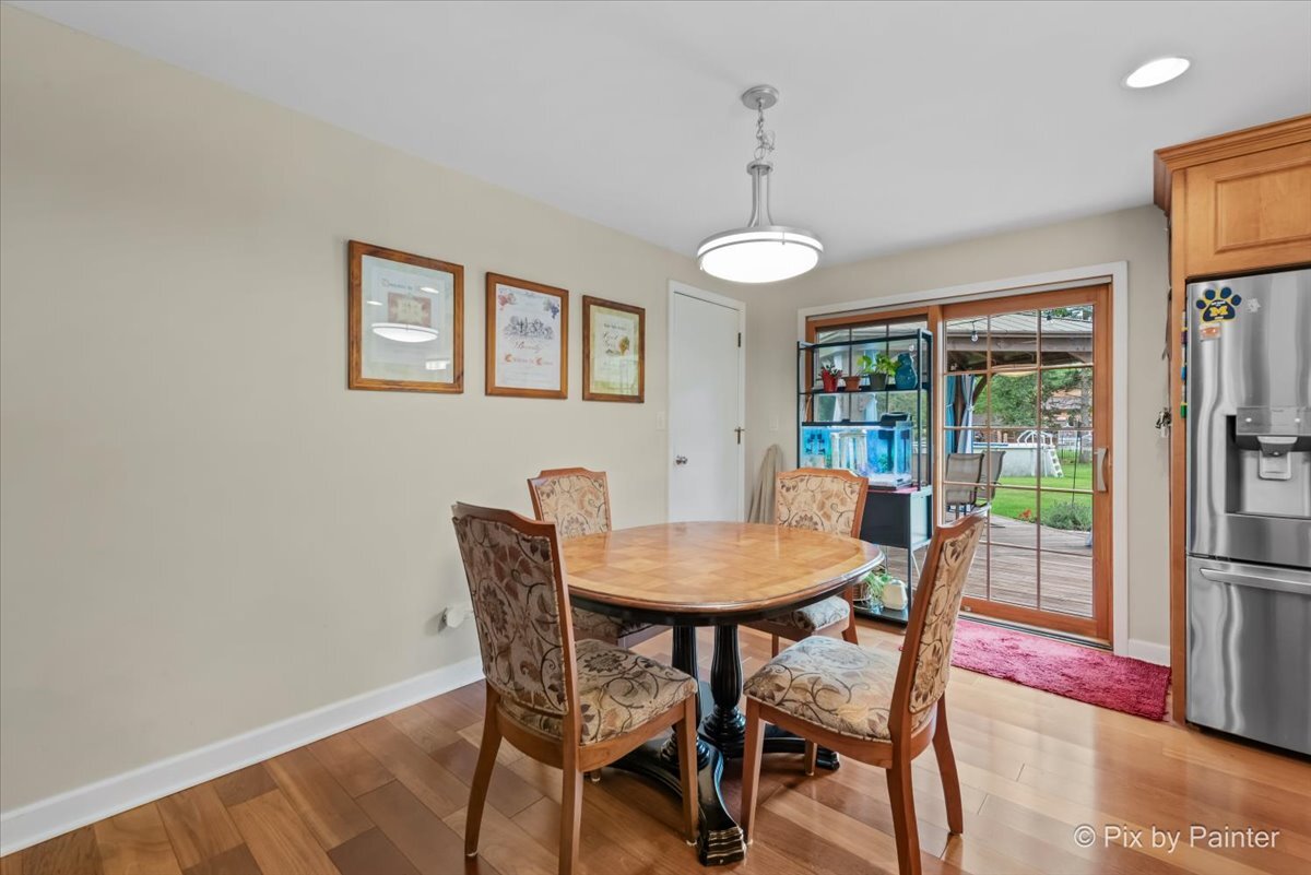 28w705 Rogers Avenue, Warrenville, IL 60555