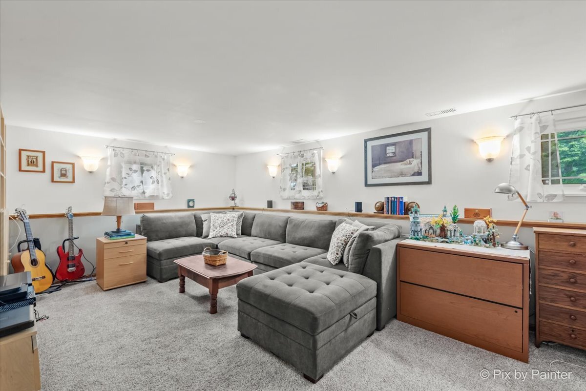 28w705 Rogers Avenue, Warrenville, IL 60555