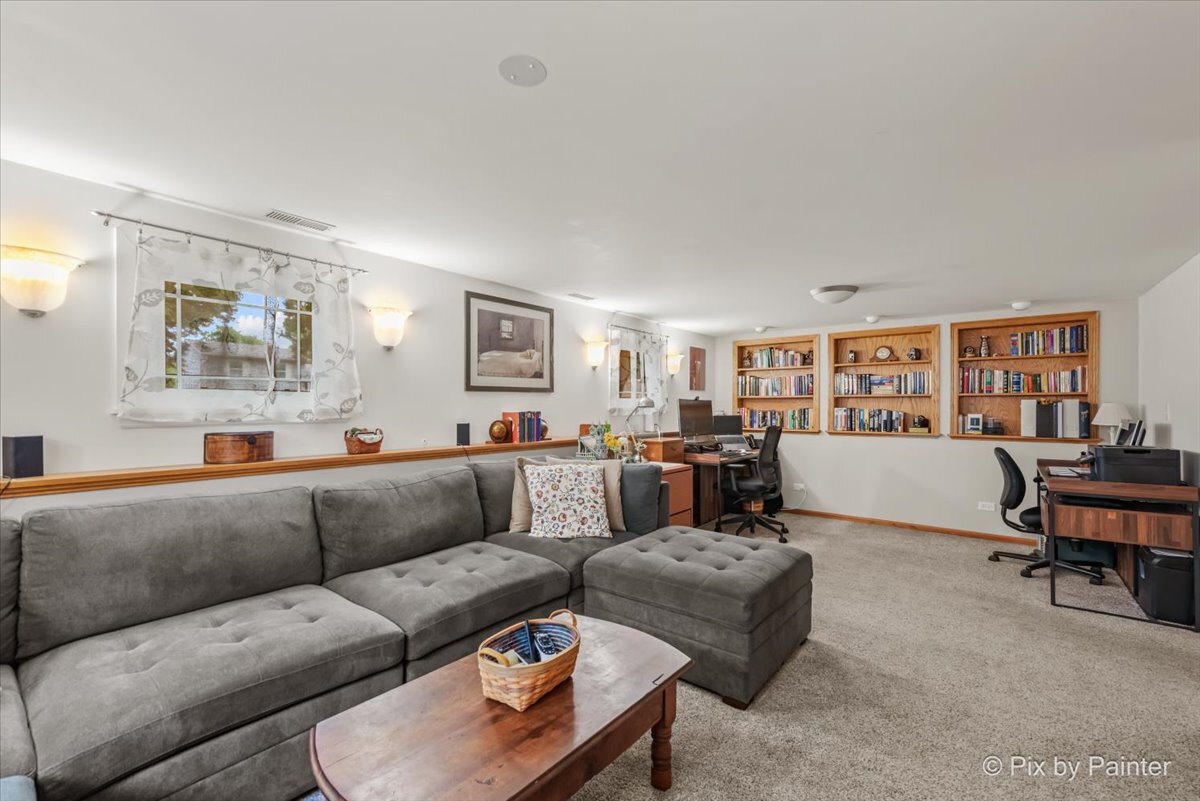 28w705 Rogers Avenue, Warrenville, IL 60555